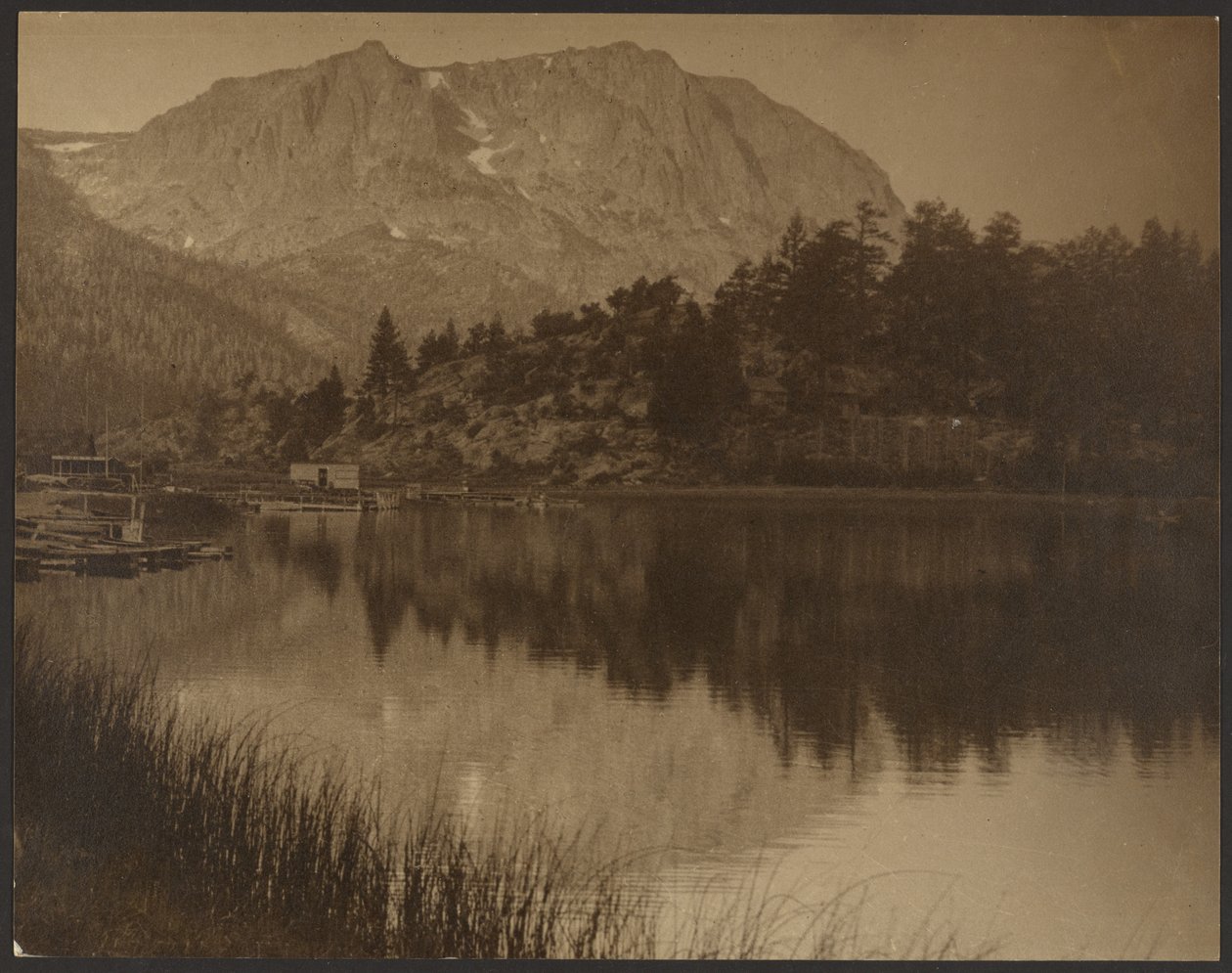 [June Lake] af Louis Fleckenstein