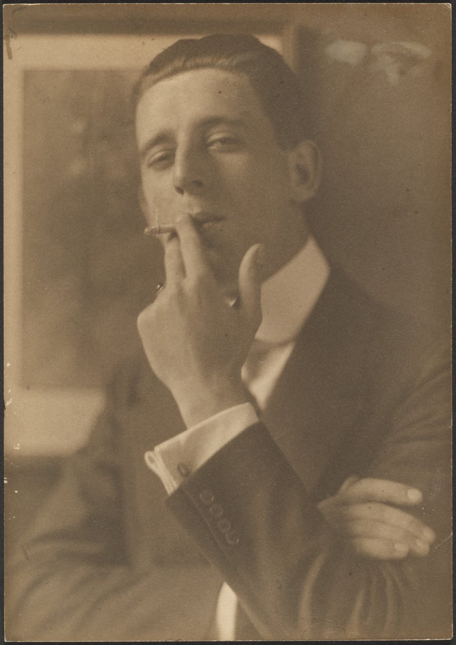 [Portræt af en mand, der ryger en cigaret] af Louis Fleckenstein