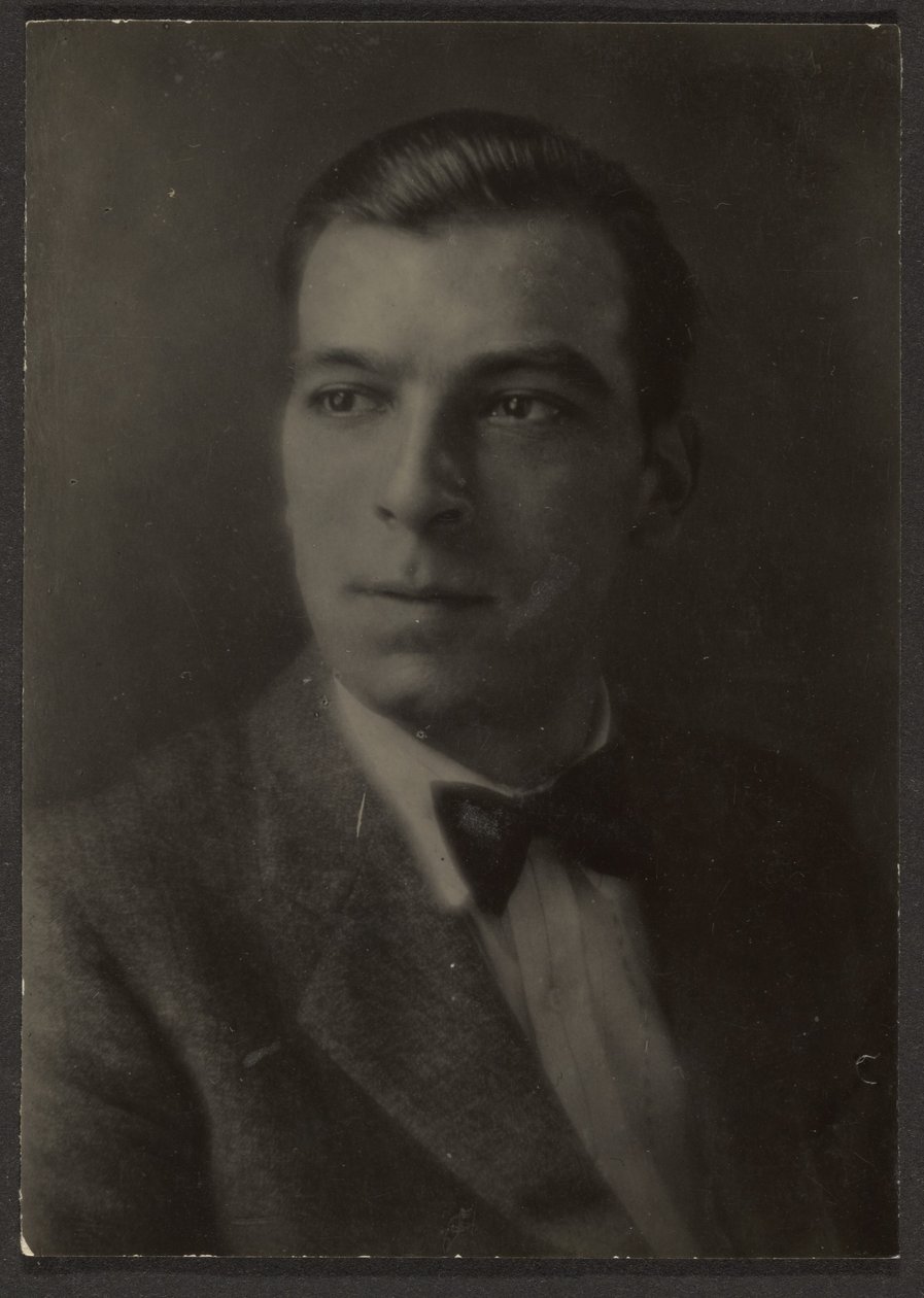 [Ung mand med butterfly] af Louis Fleckenstein