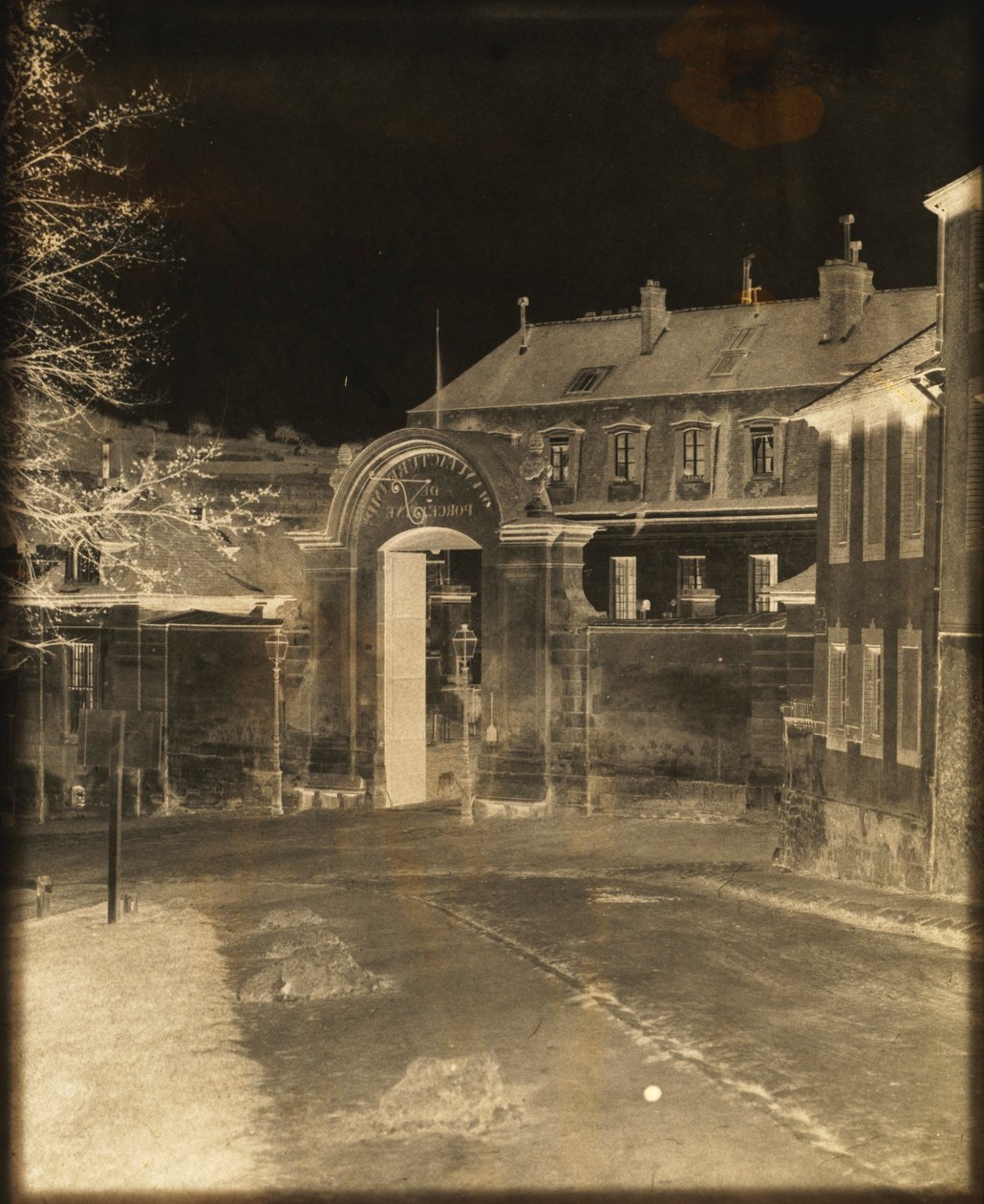 Døråbning til Sèvres Factory, ca. 1852. af Louis Rémy Robert