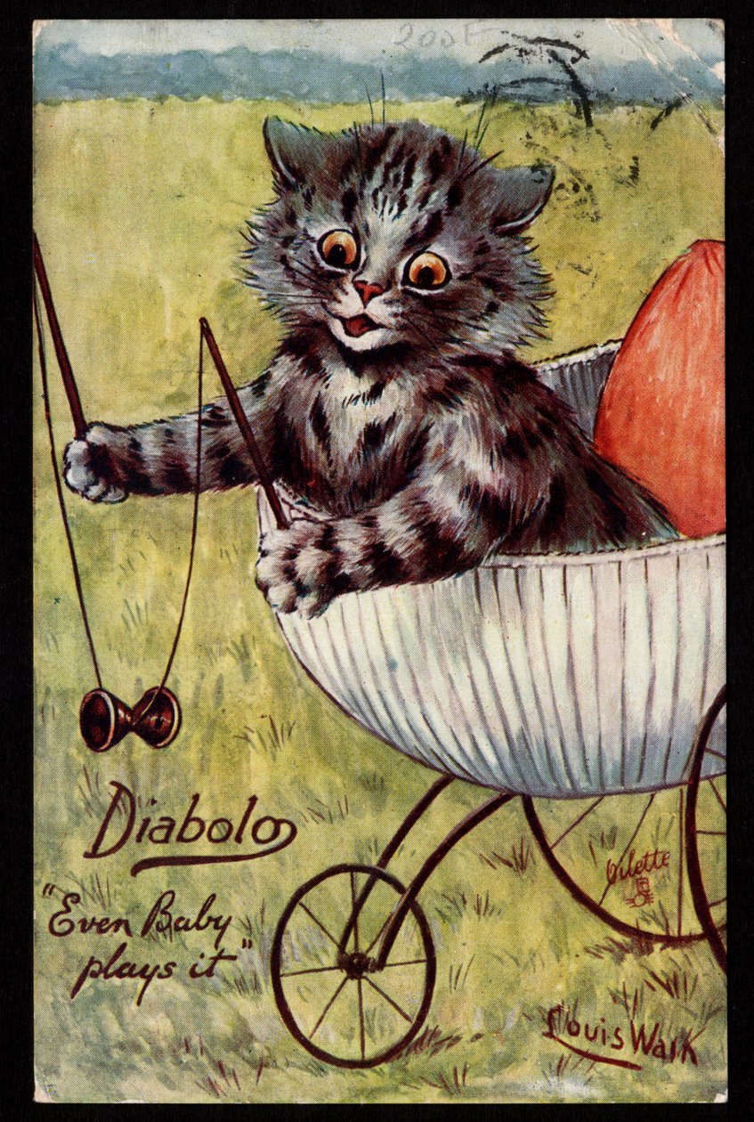 Diabolo. Selv baby spiller det. Dyr i menneskelig kropsholdning. Killing leger med en diabolo i sin barneseng. Postkort. Chromolitografi af Louis Wain (1860-1939), en engelsk kunstner, der er kendt for sine afbildninger af katte med store øjne. Tidligt 20. af Louis Wain