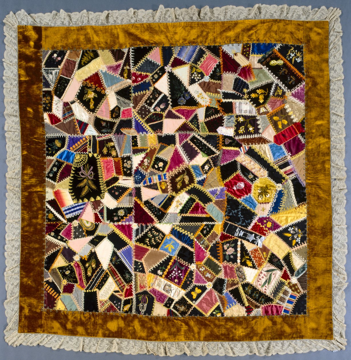 Crazy Quilt, 1887 eller senere. af Louisa Joiner
