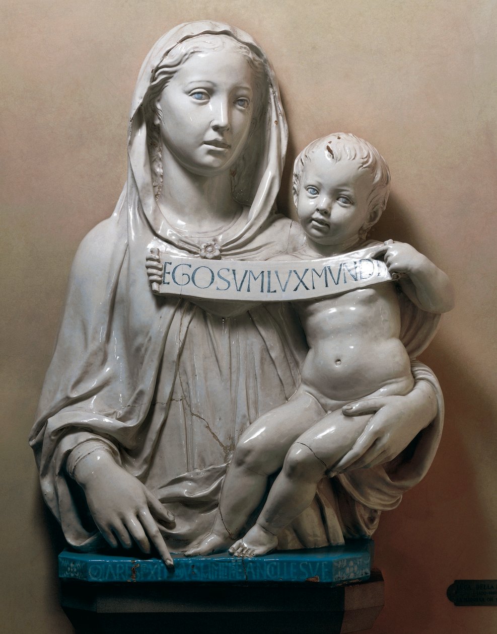 Hellig Jomfru med spædbarnsfrelser, der holder rulle af Luca Della Robbia