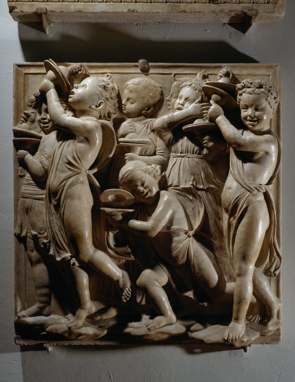 Lov ham med jubelens bækkener (Salme 150, Lov Herren), panel med bækkenspillere af Luca Della Robbia