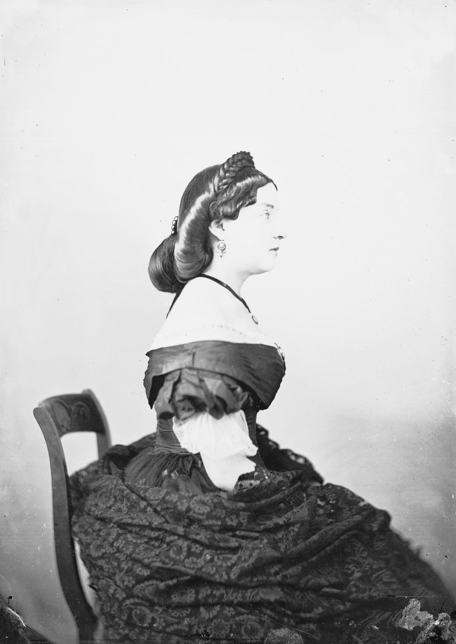 Noble Roman poserer på et studiefoto af Ludovico Tuminello