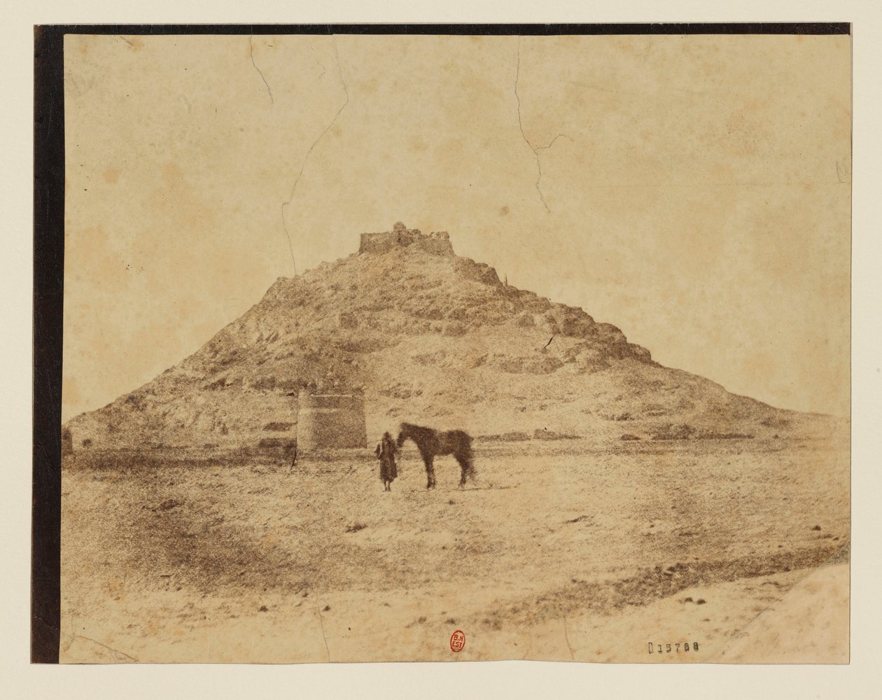 Isfahan, ildens bjerg, det gamle Gebre -tempel af Luigi Pesce