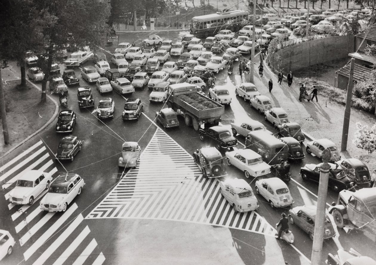 Scene af trafik på en gade i Rom af Luigi Leoni