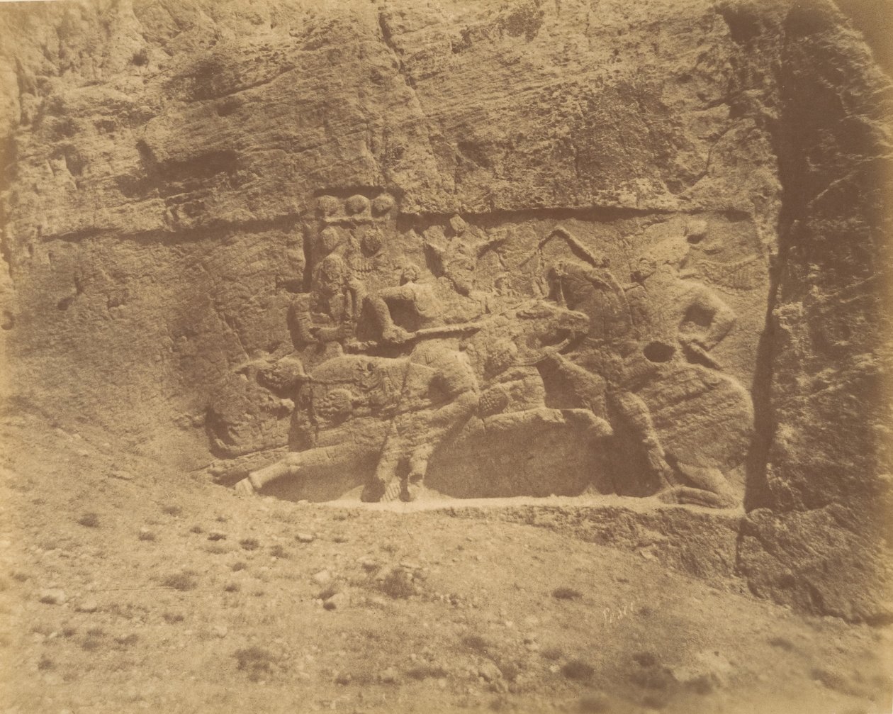 4 [Naksh-i Rustam, nær Persepolis], 1840