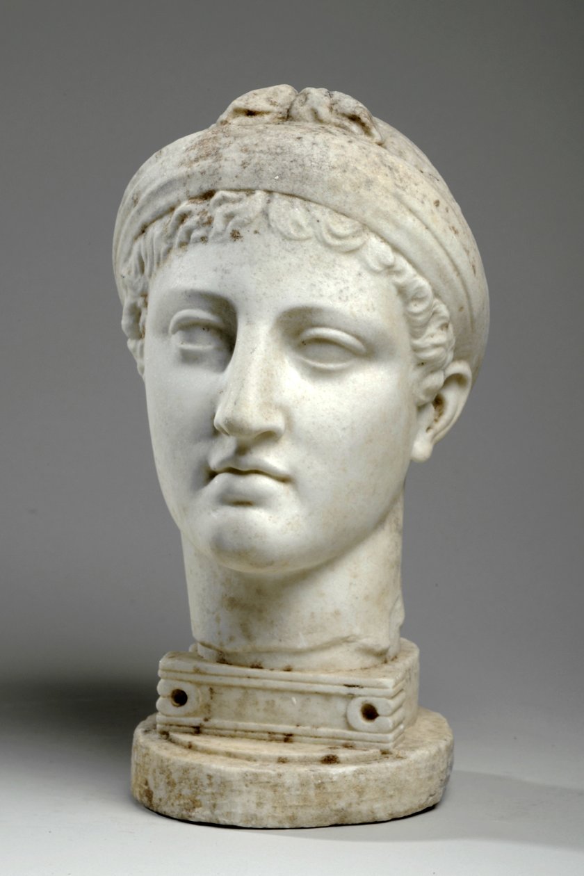 Buste af en græsk kvinde (marmor) (se også 876113) af Mary Thornycroft
