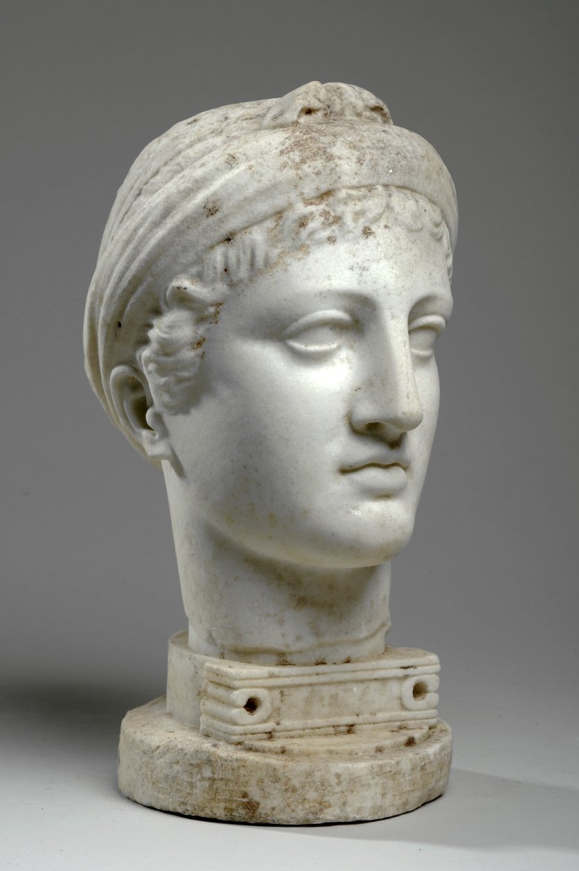 Buste af en græsk kvinde (marmor) (se også 876114) af Mary Thornycroft