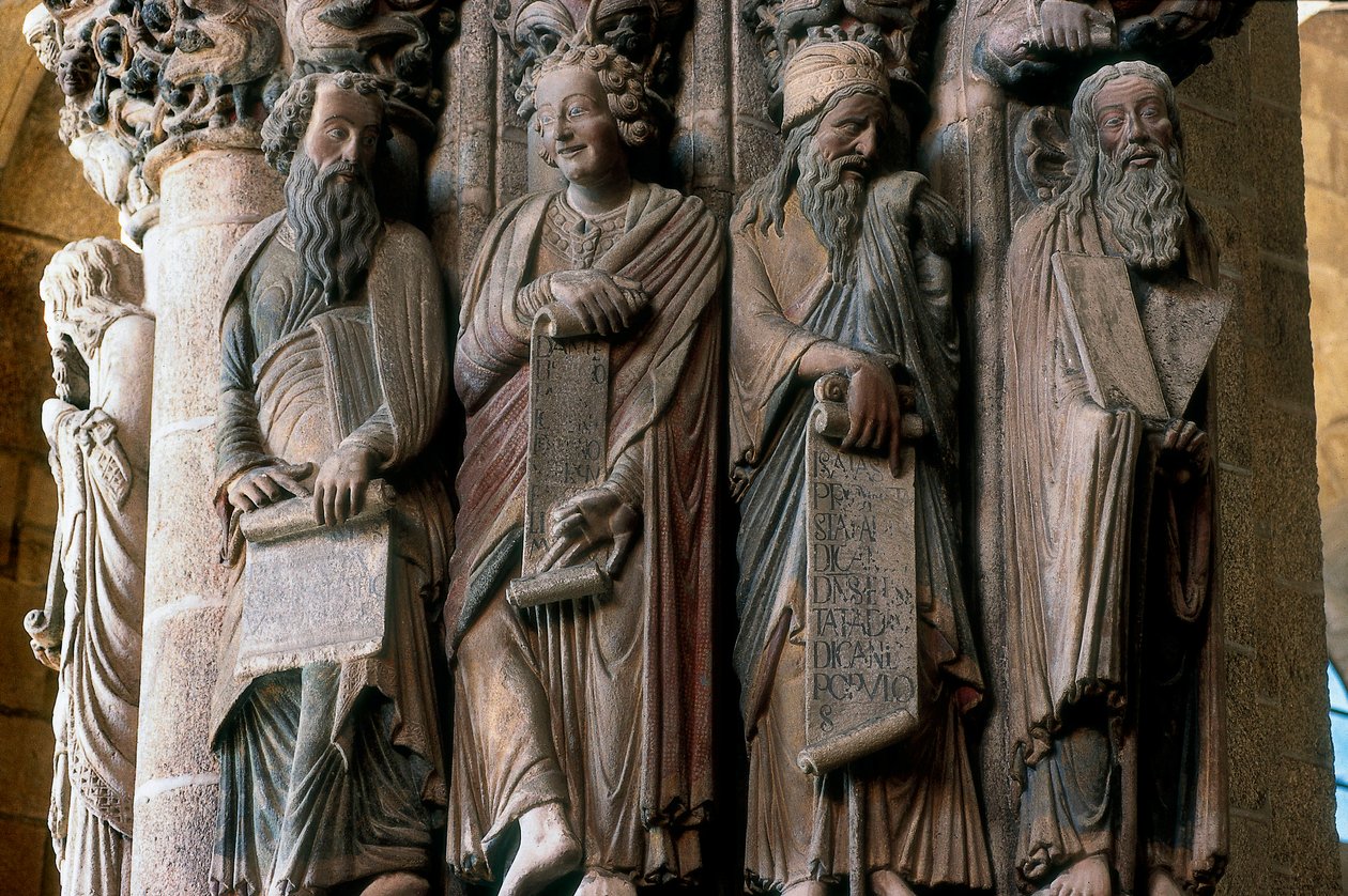 Detalje af Herlighedens Portico (portco de la gloria): Gruppe af profeter (højre til venstre Moses, Esajas, Daniel og Jeremias). Lavet af Master Mateo (1188) Interiør af katedralen i Santiago de Compostela (Santiago de Compostela) (Santiago de Compostela)  af Master Mateo