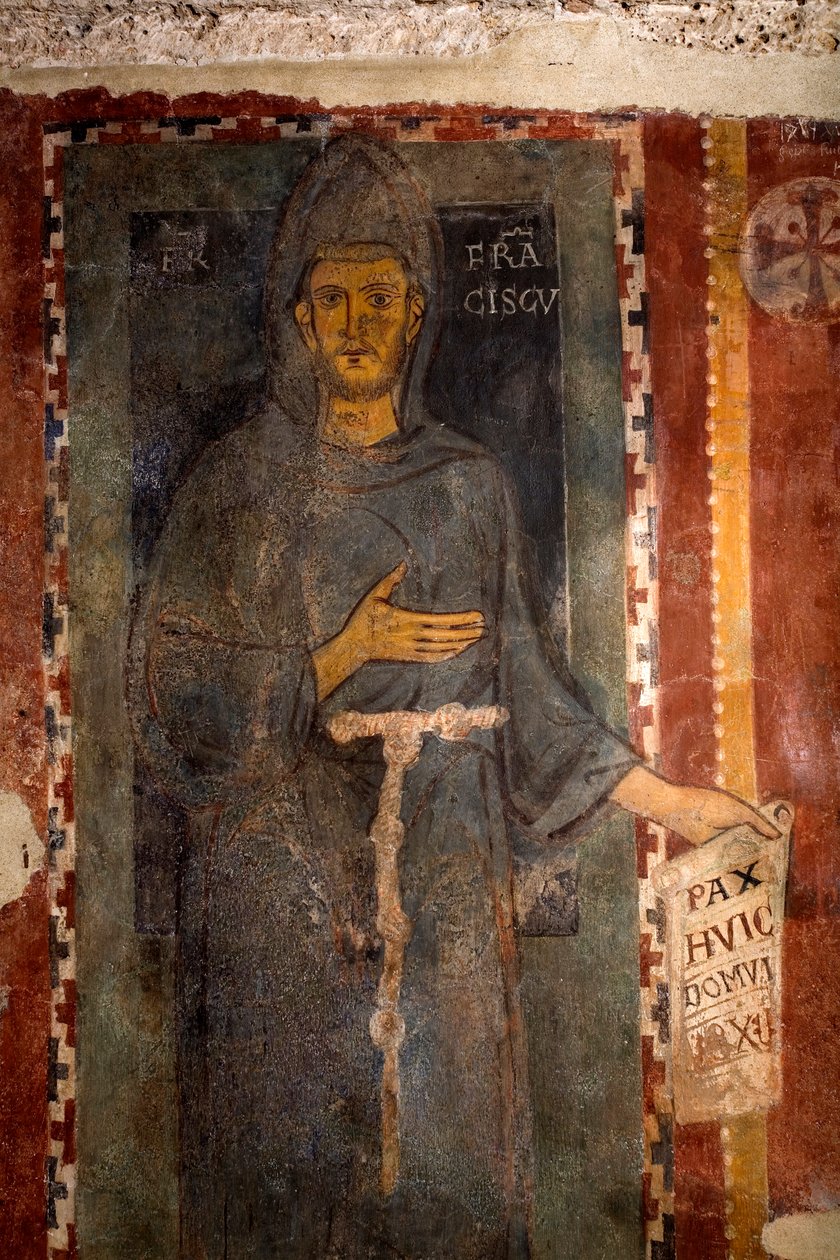 Repræsentation af Saint Francois af Assisi (1181-1226) Dette er bestemt den første repræsentation af helgenen henrettet, mens han levede, repræsenterende uden stigmatisering og uden aureole. Han holder et papir eller er skrevet på latin "" Pax huic Domui"" af Master of Saint Francis of Assisi