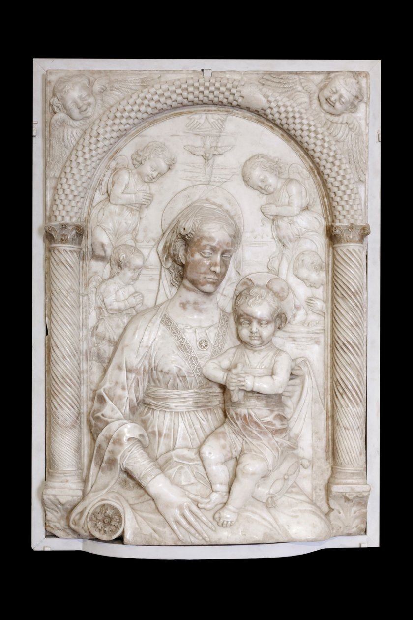 Madonna med barn og engle, ca. 1460 (marmor) af Master of the Marble Madonnas