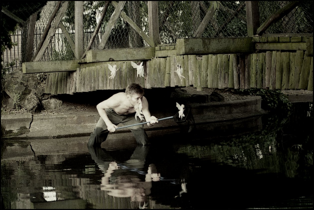 At fange feer 2 af Mat Collishaw