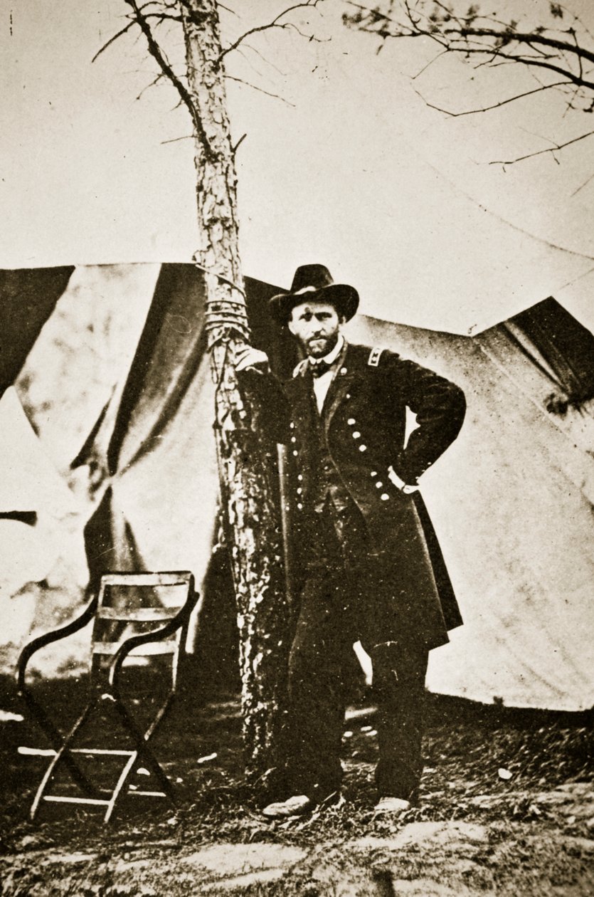 General Grant by Tree, City Point, 1864 af Mathew B. Brady