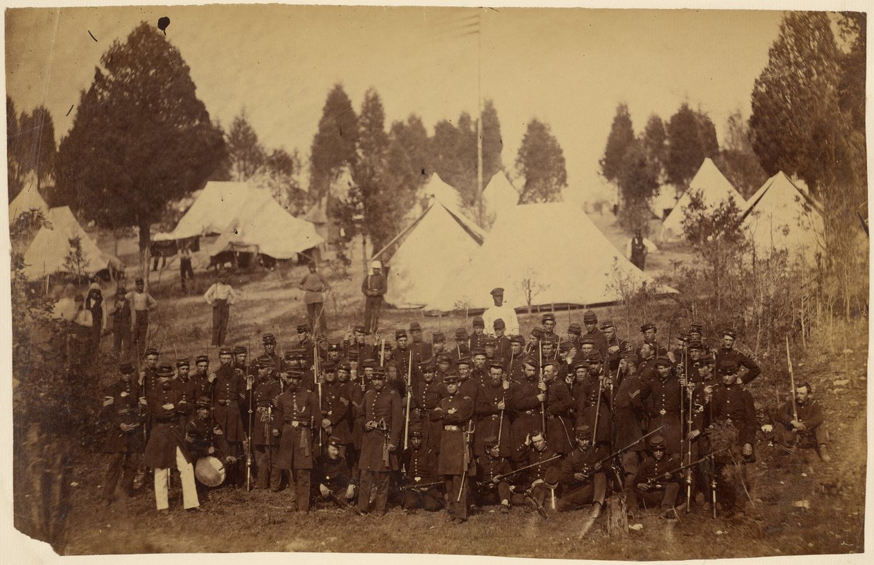 3. Connecticut-infanteriregiment, Camp Douglas, 1861/[Unionstropper og lejrfølgere] af Mathew B. Brady
