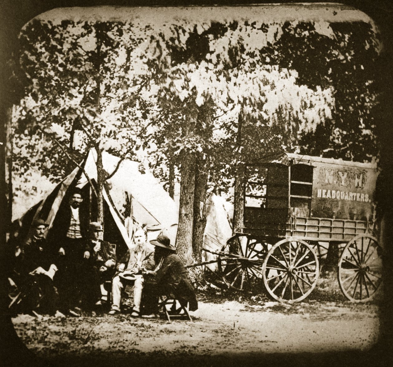 Hovedkvarter for New York Herald i marken ved Culpeper Court House, 1863 af Mathew B. Brady