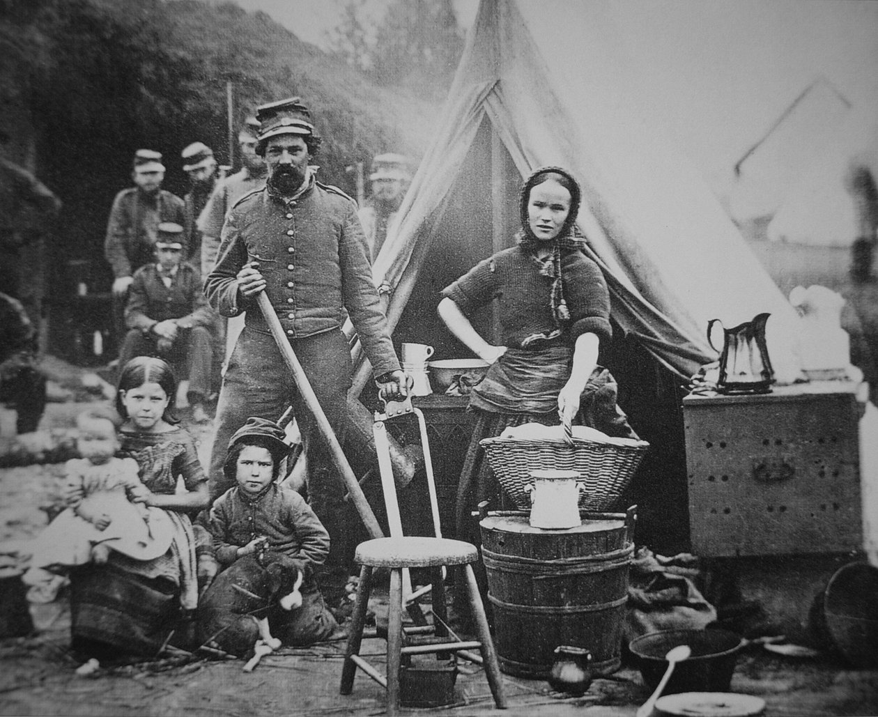 Unionssoldat fra 31. Pennsylvania Regiment med familie i Camp Slocum, nær Washington D.C. af Mathew Brady