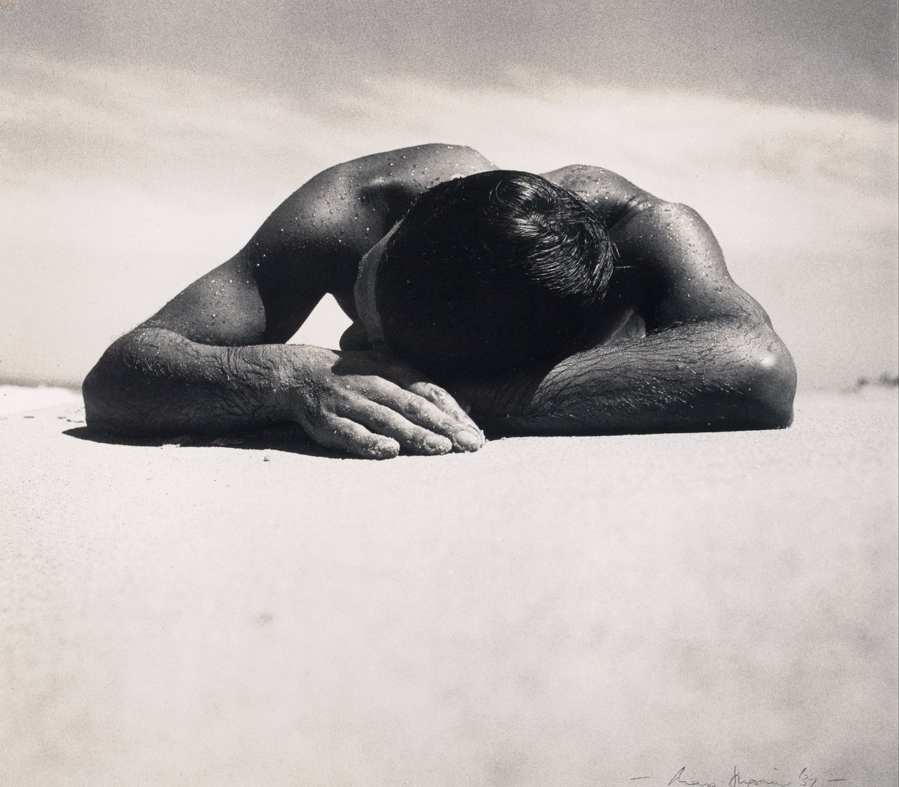 Sunbaker af Max Dupain