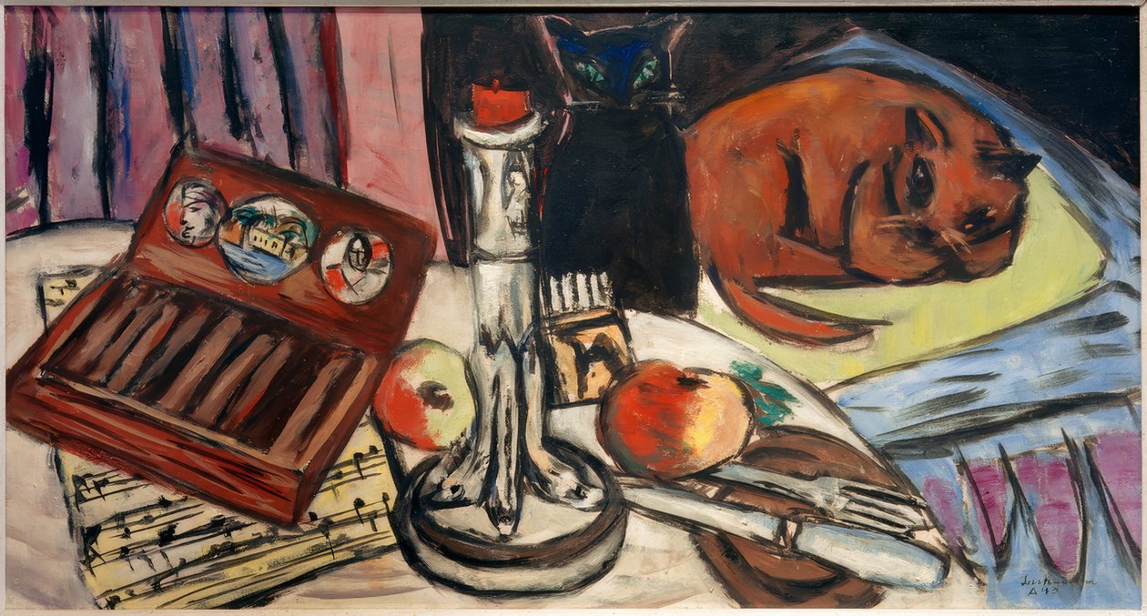 Stilleben med sølv lysestager (Stilleben med katte) af Max Beckmann