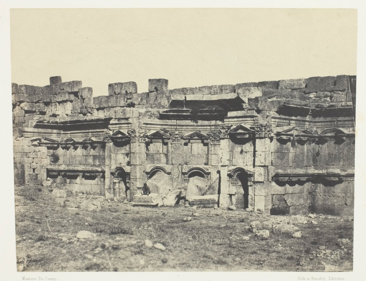 Baalbeck, det indre af indhegningen af Solens og Jupiters templer; Syrien af Maxime Du Camp