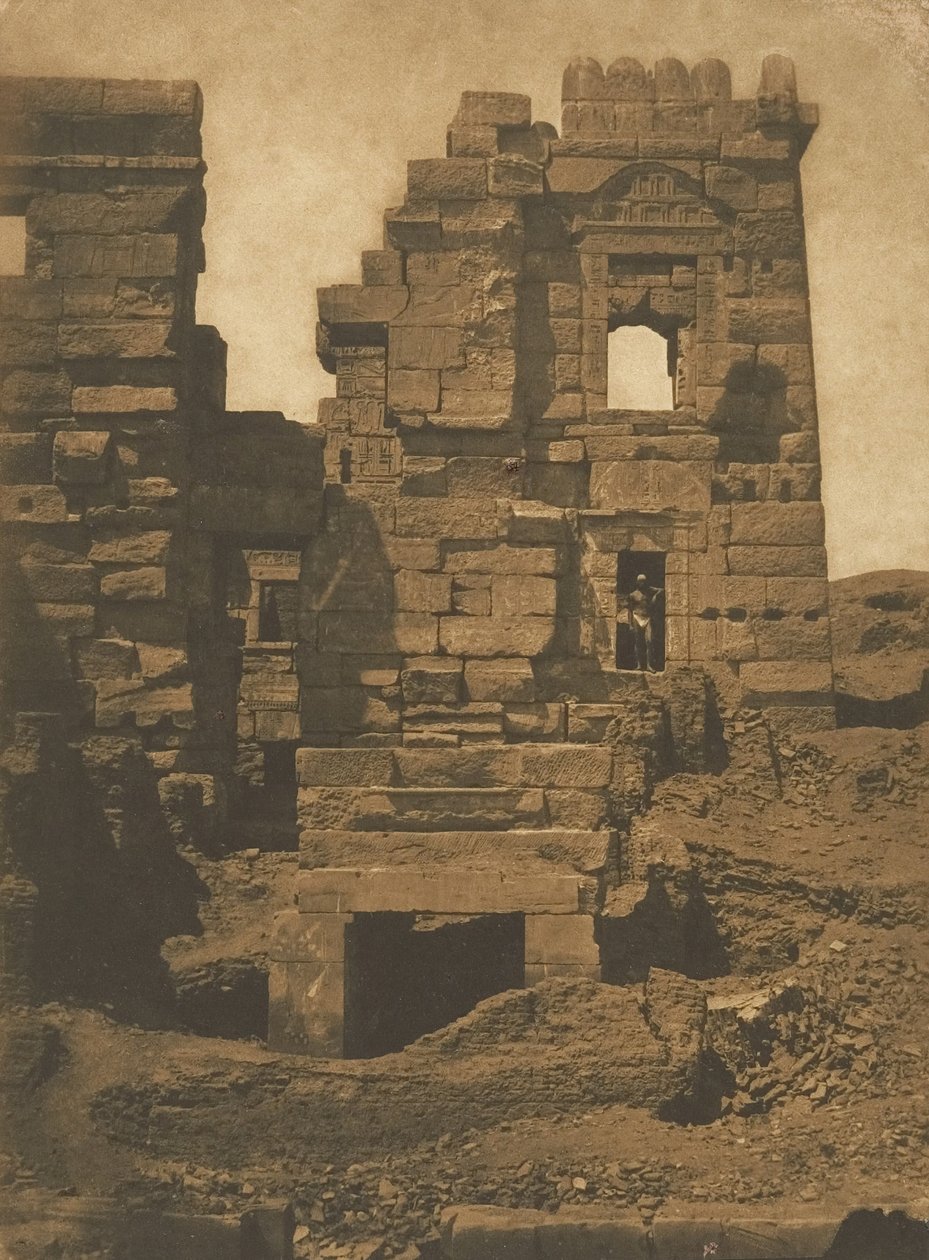 Sidefacade af Gynaecium af Rhamses-Meiamoun, Palads i Medinet-Habou, i Theben, 1849-50. af Maxime Du Camp