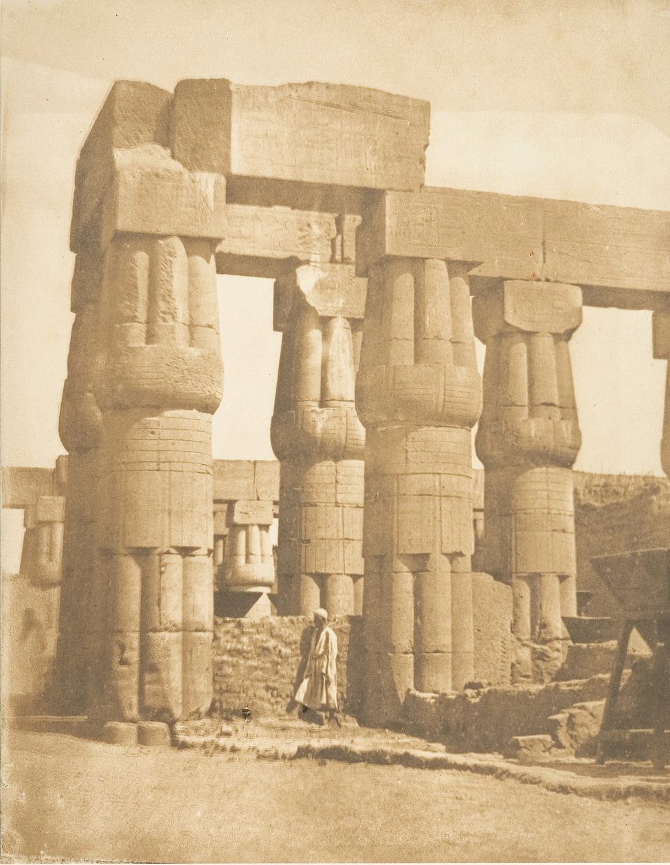 Gruppe af søjler fra Palace of Luxor, Theben, 1849-50. af Maxime Du Camp