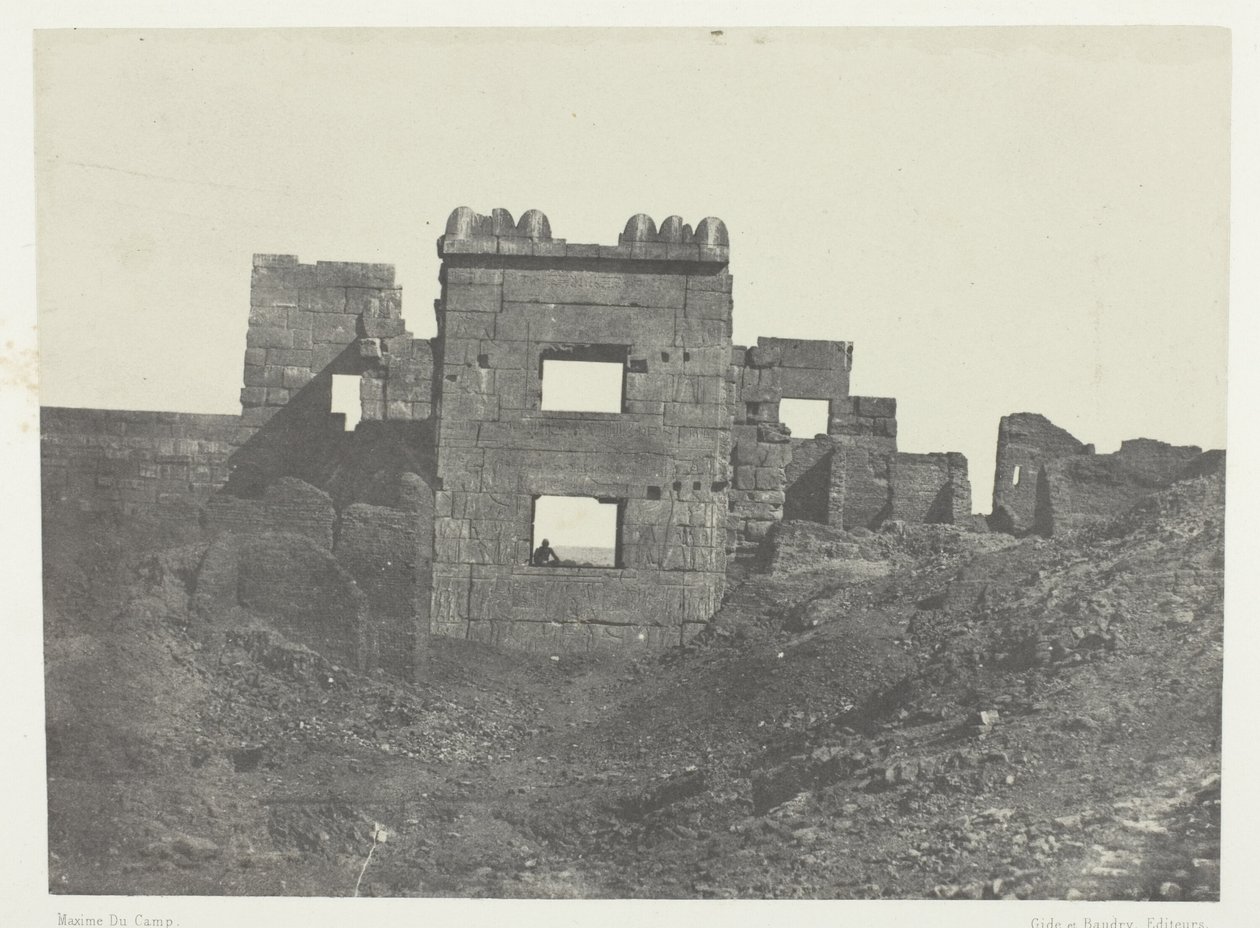 Medinet-Habou, den østlige facade af Gynécée de Ramsès-Mèiamoun; Theben af Maxime Du Camp