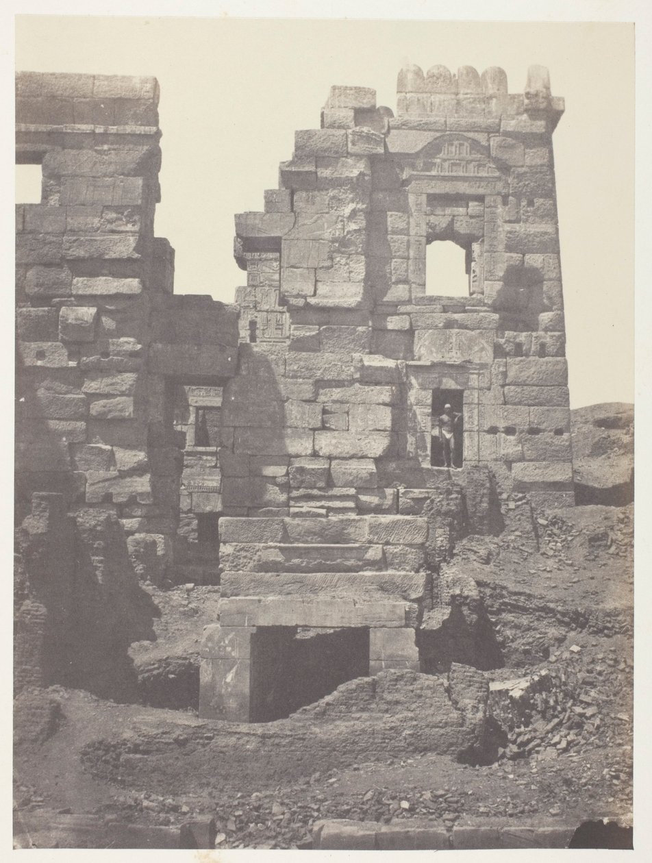 Medinet-Habou, den nordlige facade af Gynécée de Ramsès-Méiamoun; Theben af Maxime Du Camp