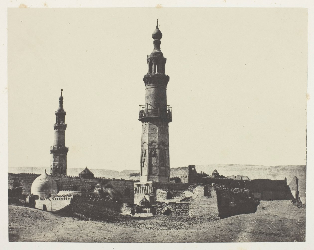 Moskeen i Aly-Bey, Girgeh, Øvre Egypten, planche 15 fra albummet "Egypte, Nubie, Palestine et Syrie" (1852) af Maxime Du Camp