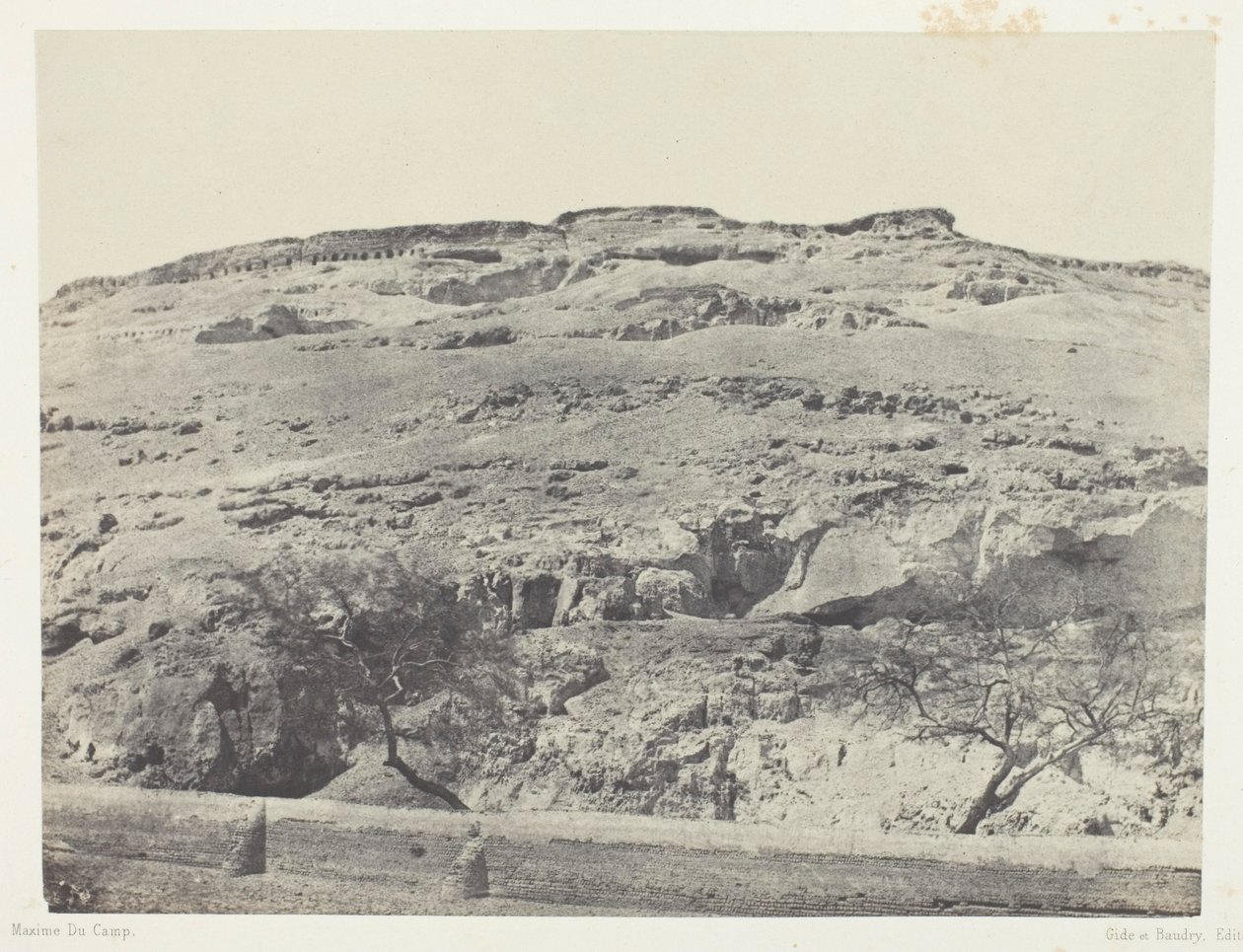 Nekropolis i det gamle Lykopolis, Øvre Egypten, planche 12 fra albummet "Egypte, Nubie, Palestine et Syrie" (1852) af Maxime Du Camp