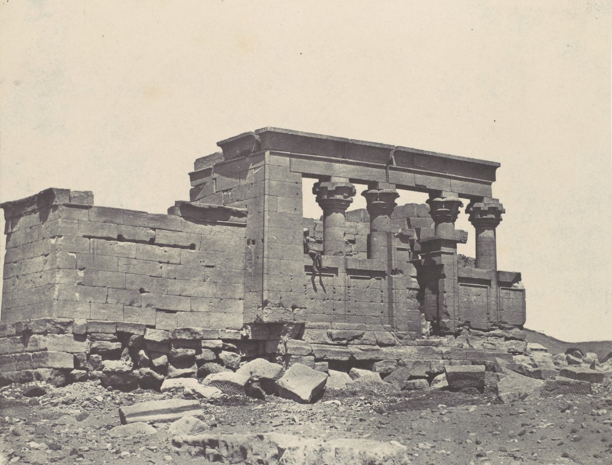 Nubien. Debods tempel. Parembola af Antonins rejseplan, 1850. af Maxime Du Camp