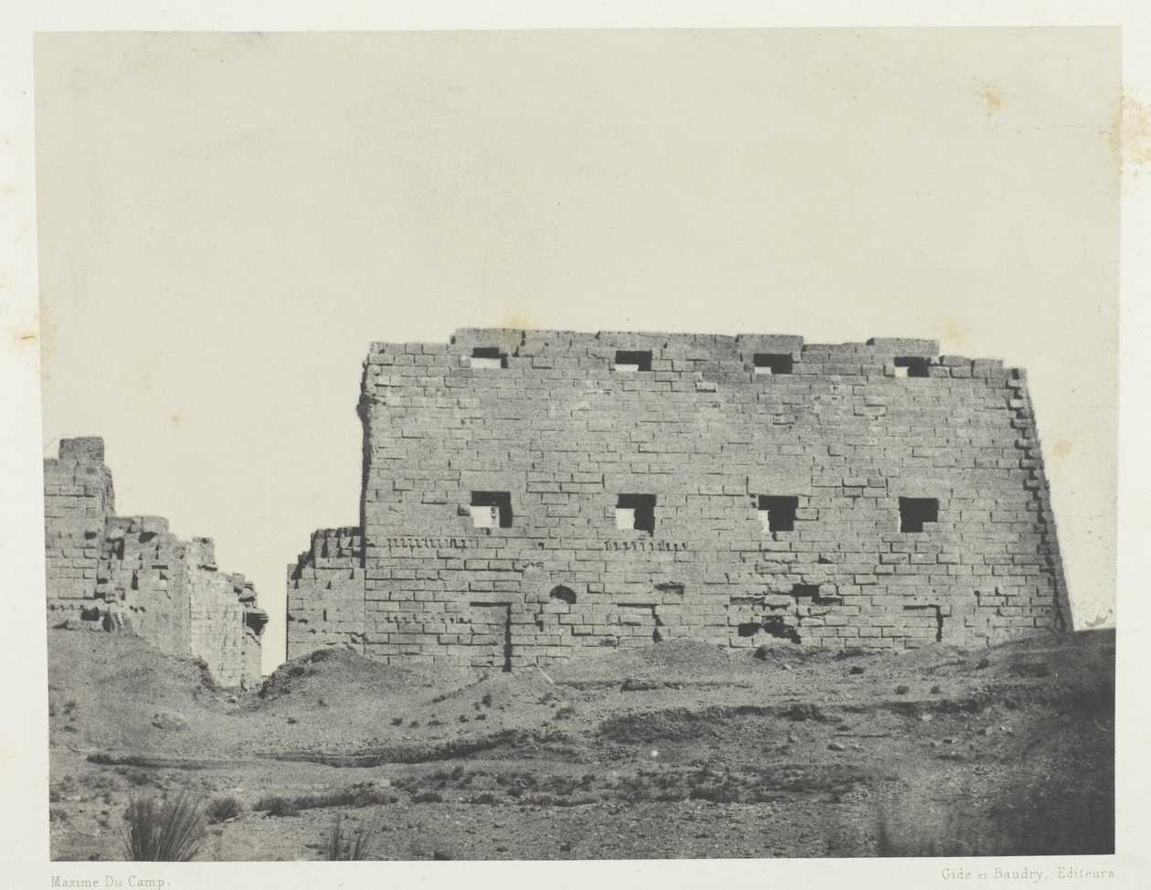 Karnak Palace, Great Pylones i det sydvestlige; Theben af Maxime Du Camp