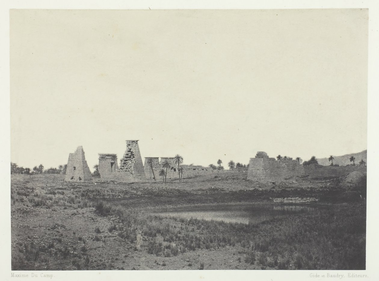 Karnak Palace, South Propylaea, Theben, 184951, trykt 1852. af Maxime Du Camp