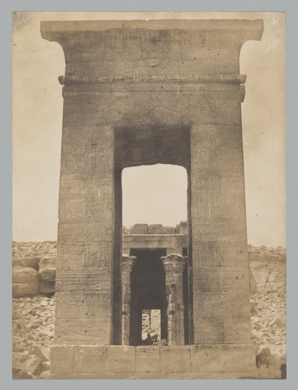 Propylon ved Dendur-templet (Krebsens vendekreds) af Maxime Du Camp