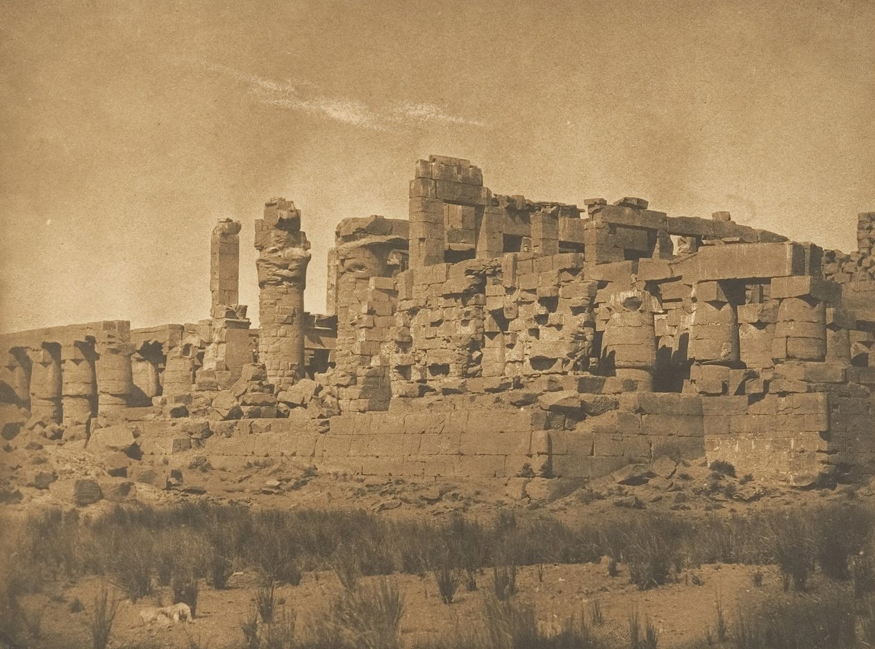 Udsigt over Hypostyle Hall of Palace of Karnac, taget fra N.E. vinkel, 1849-50. af Maxime Du Camp