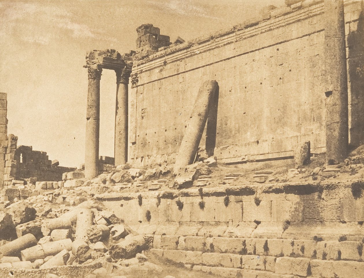 Udsigt over Jupiters tempel i Baâlbek Heliopolis, 15. september 1850. af Maxime Du Camp