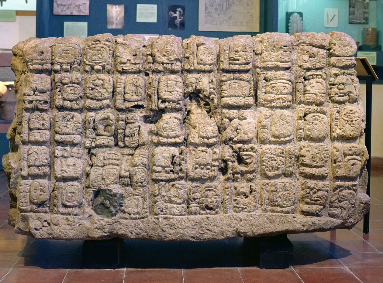 Bagsiden af alter U fra Copan, sen klassisk periode (795 e.Kr.) af Mayan