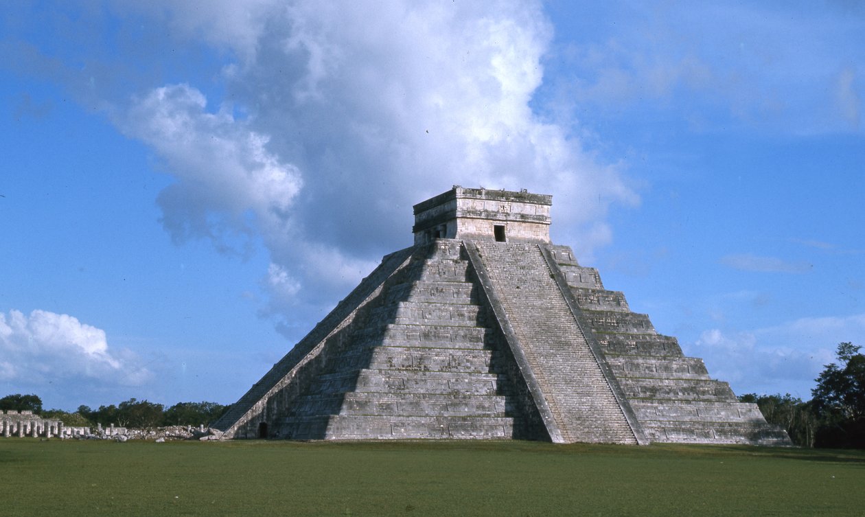 El Castillo, jævndøgn i Chichen Itza, postklassisk periode ca. 600-900 e.Kr. af Mayan