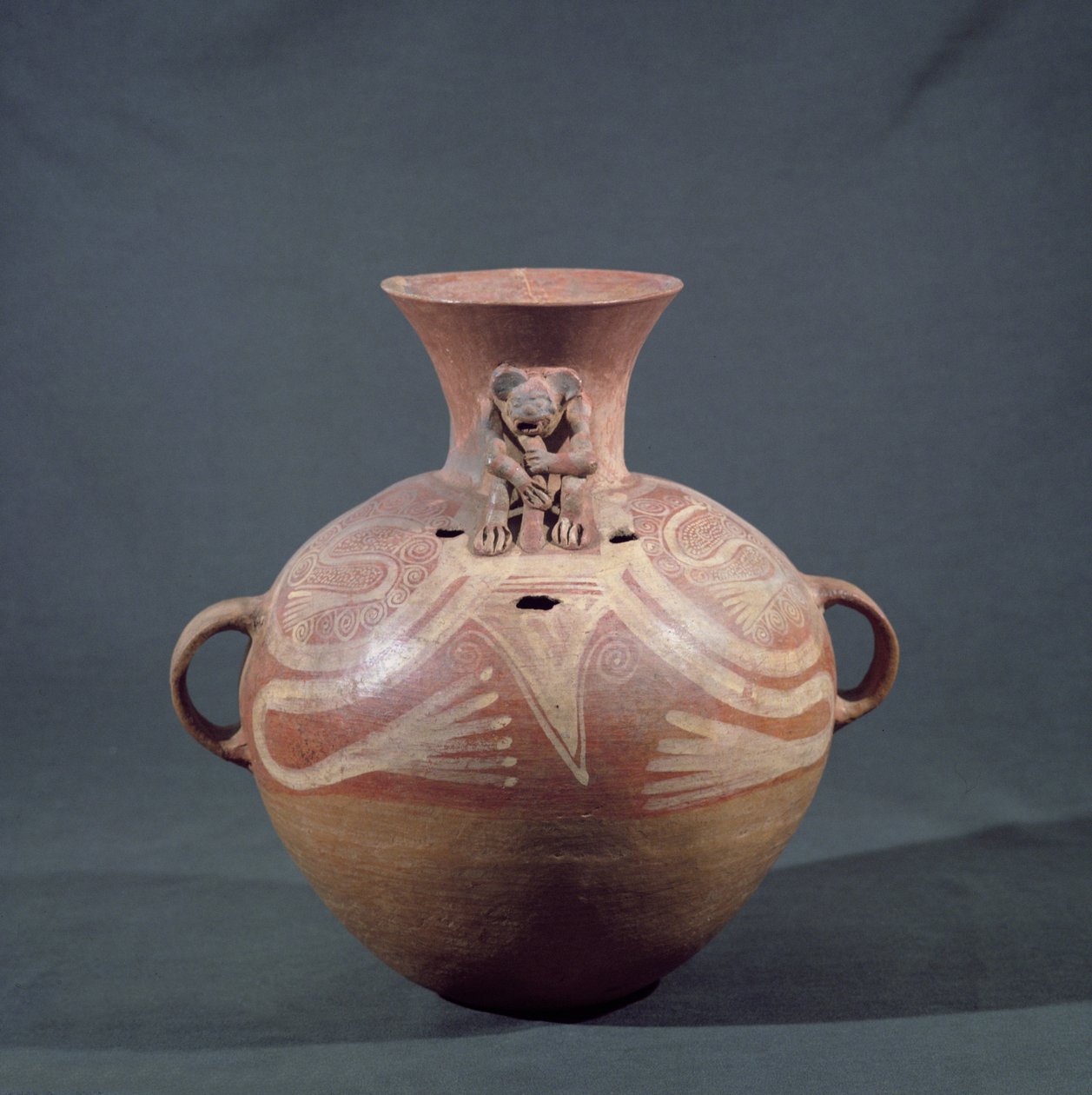 Gravurne med huller fra Utatlan (Cumarcaaj), Quiche, Guatemala, Mellemamerika, postklassisk periode (terracotta) af Mayan