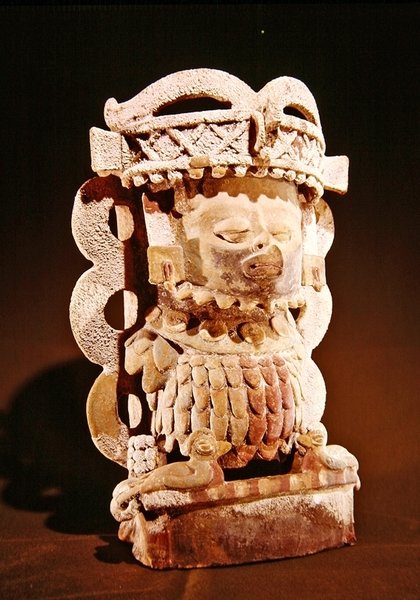 Røgelsebrænder, der repræsenterer en mytologisk fugl med et menneskehoved, fundet i en hule nær Purulha, afdelingen Baja Vera Paz, Post Classic Maya (keramik) af Mayan
