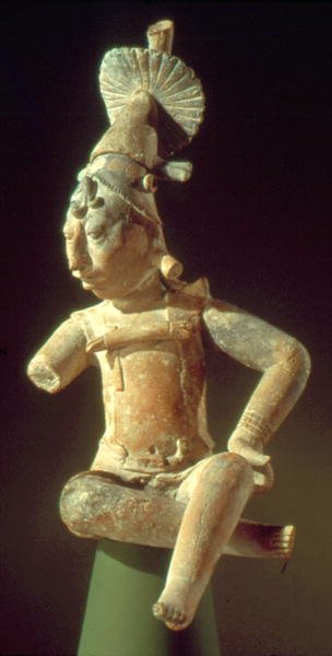 Maya siddende præst, Isle of Jaina, ca. 600 (keramik og polykrom) af Mayan