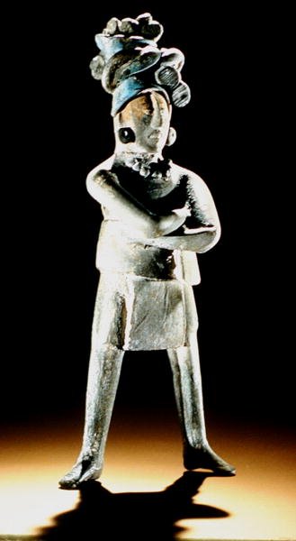 Stående kongelig figur (ler) af Mayan