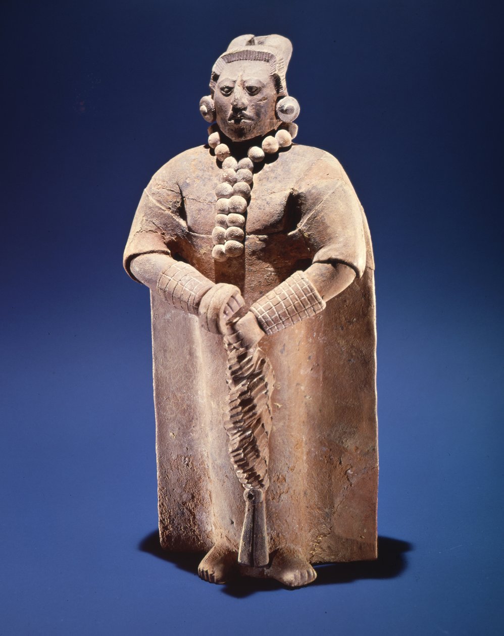 Stående kongelig figur, fra Isle of Jaina, ca. 600-900 (lertøj) af Mayan