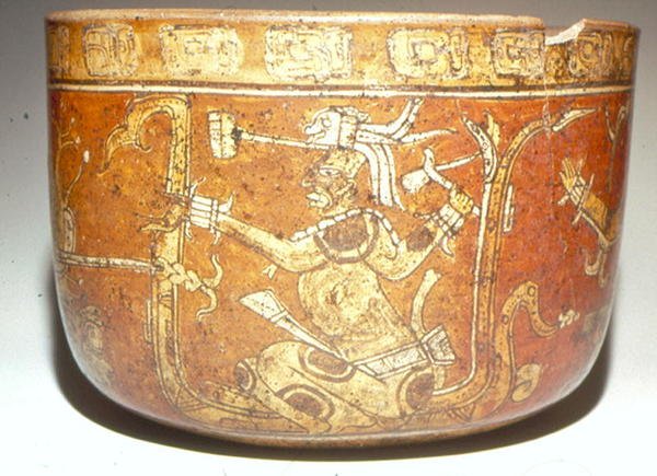 Fartøj med guder og glyffer, der beskriver handling (lertøj) af Mayan