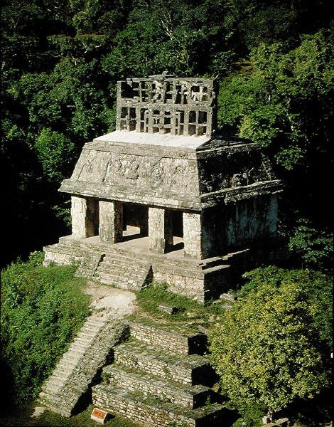 Udsigt over solens tempel af Mayan