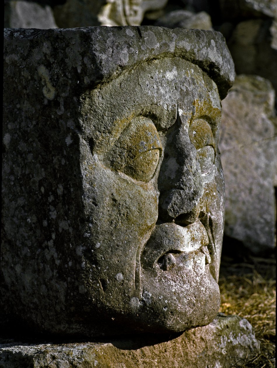 Stenskulptur af et mandshoved fra den østlige akropolis af Mayan