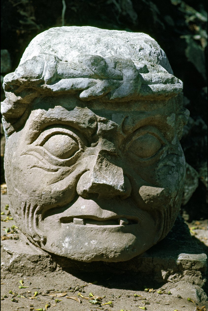 Stenskulptur af et gammelmandshoved kaldet den gamle mand fra Copan, tempel 11 af Mayan