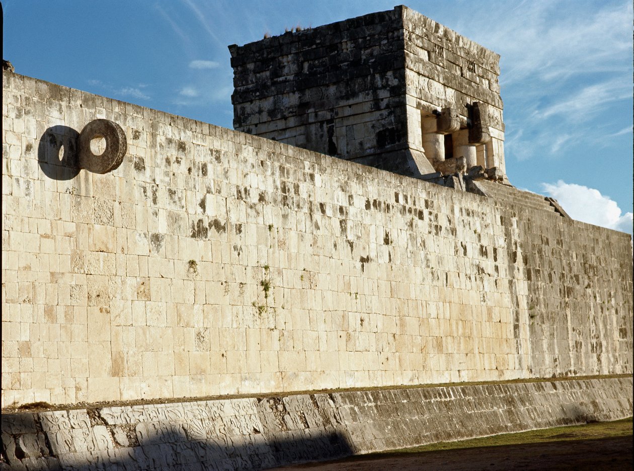 Fantastisk boldbane af Mayan Mayan