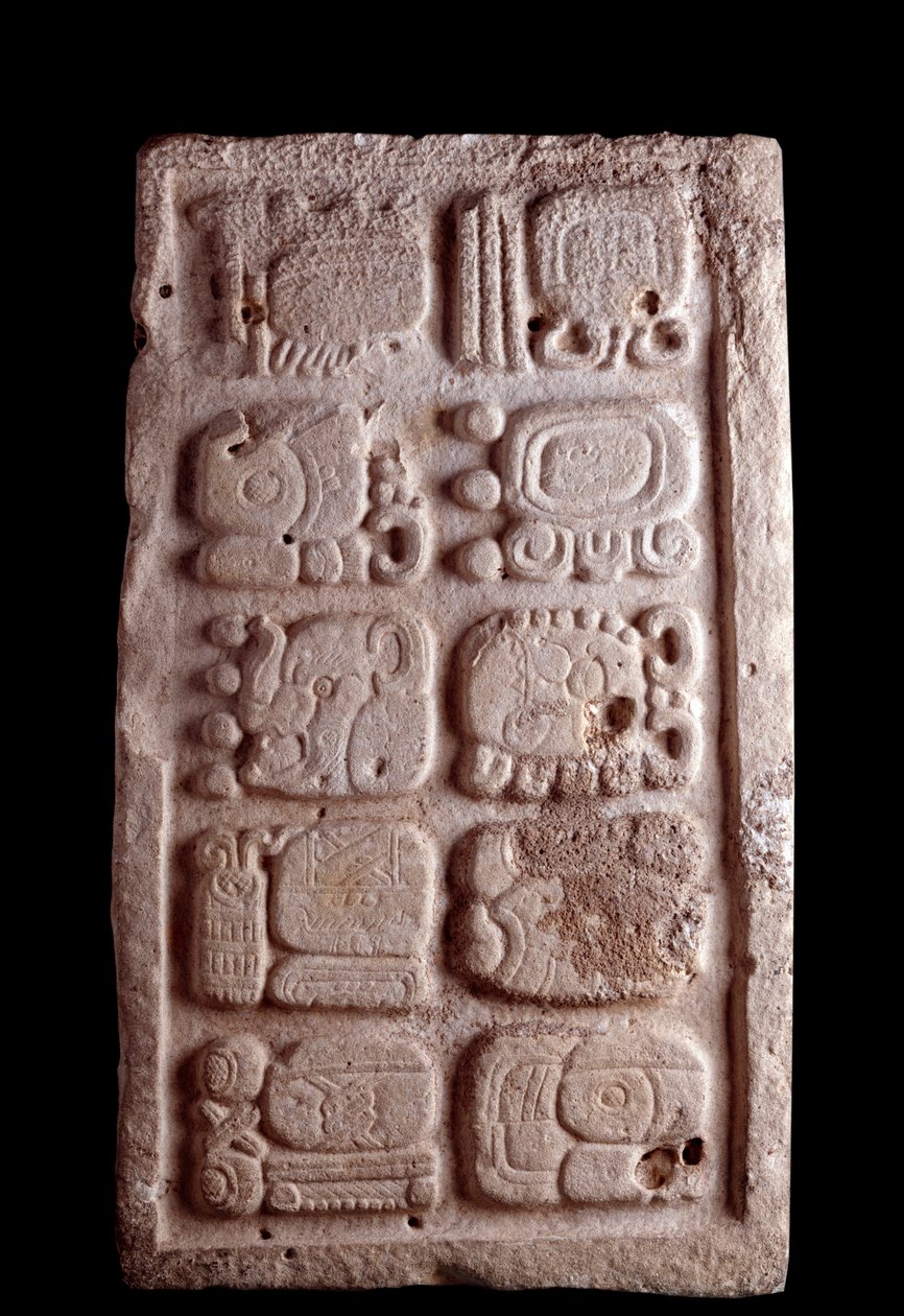 Præcolombiansk kunst, Maya-civilisation, klassisk periode: fragment af en trappe med glyffer i lavere relieffer. Svag. 35,5x61 cm Guatemala, Museo Nazionale di Archeologia e Etnologia - præcolumbiansk kunst, Maya-civilisation, klassisk periode (ca. 250 til af Mayan Mayan